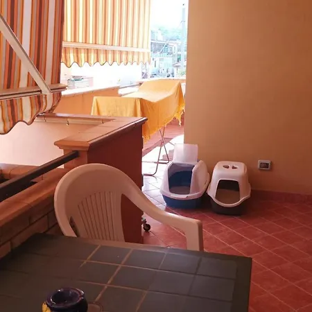 Holiday Etna شقة